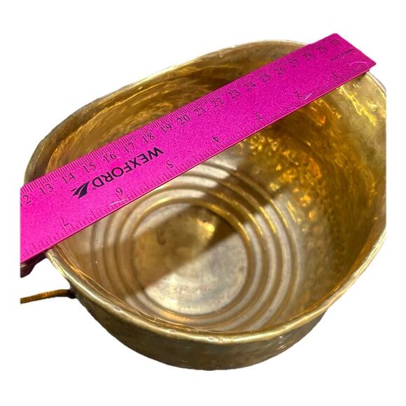 Vintage Oval Brass Footed Cache Pot Planter, Hammered, Double Handles 10x6x5 - Picture 4 of 7